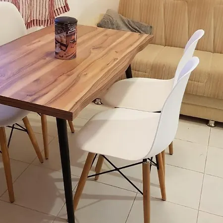 Beau Studio Apartment